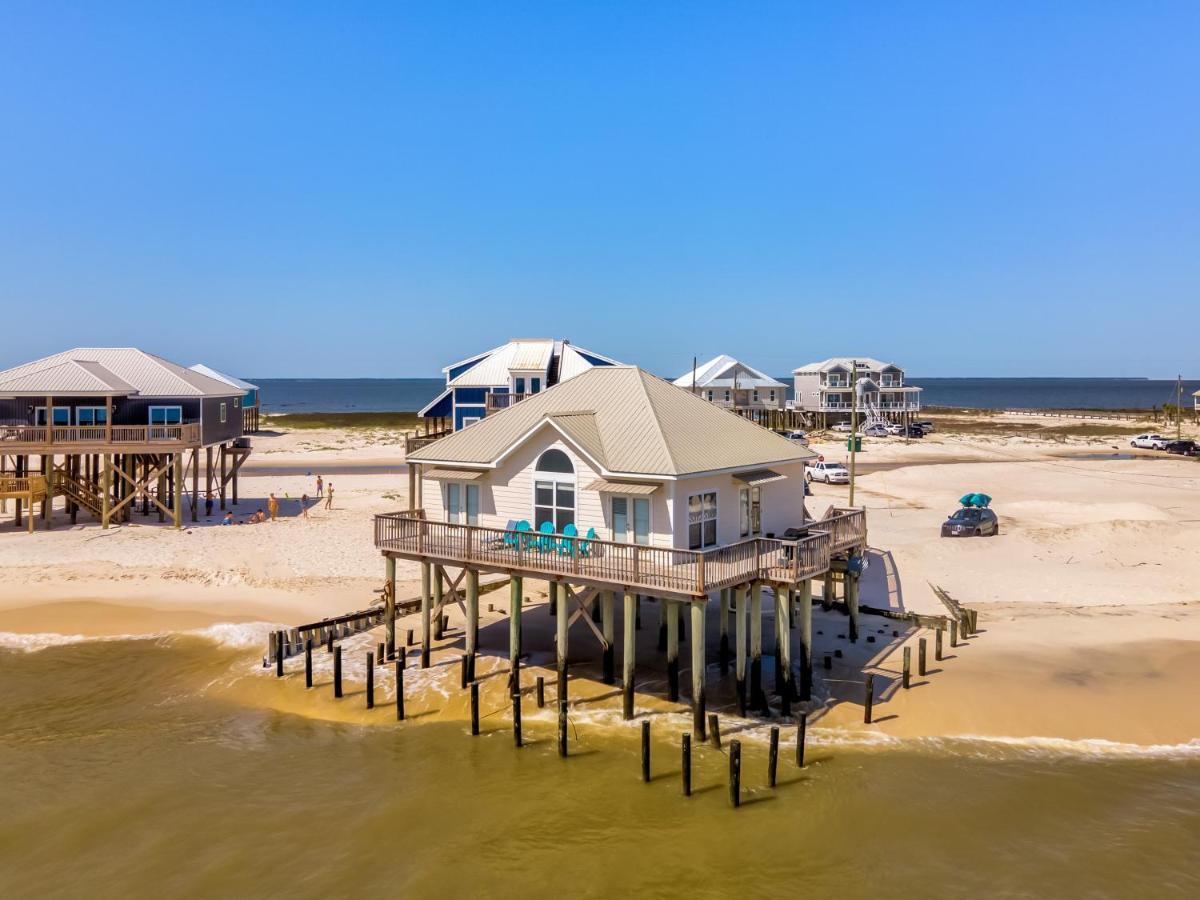 Villa Delphinus - Beachfront! And Pet Friendly! Feel The Ocean Breezed And Hear The Waves Lapping Right At Your Doorstep! Home 더핀 아일랜드 외부 사진